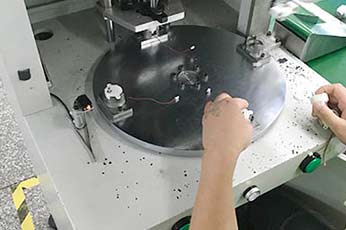 螺絲組立機